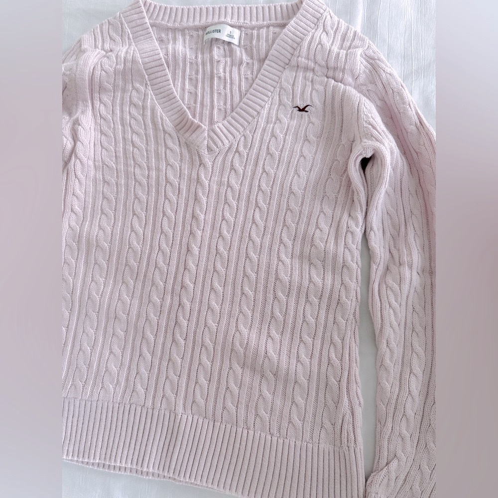 Hollister Cable-Knit Icon V-Neck Sweater, Size Small, Color Light Lilac